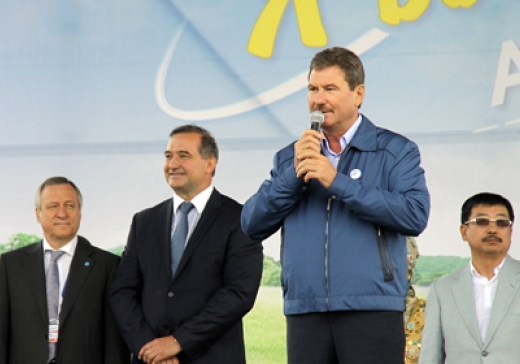 Первый зампред ДОСААФ и глава Минпромторга РТ посетили авиационный праздник «Я выбираю небо! » в Татарстане
