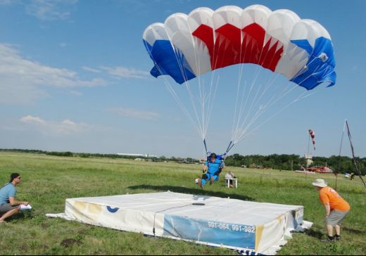 В первенстве Саратовской области победили парашютисты ДОСААФ из Ульяновска