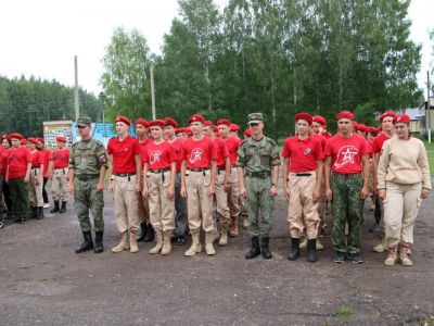 ДОСААФ наградило лучших юнармейцев  лагеря «Юный парашютист»